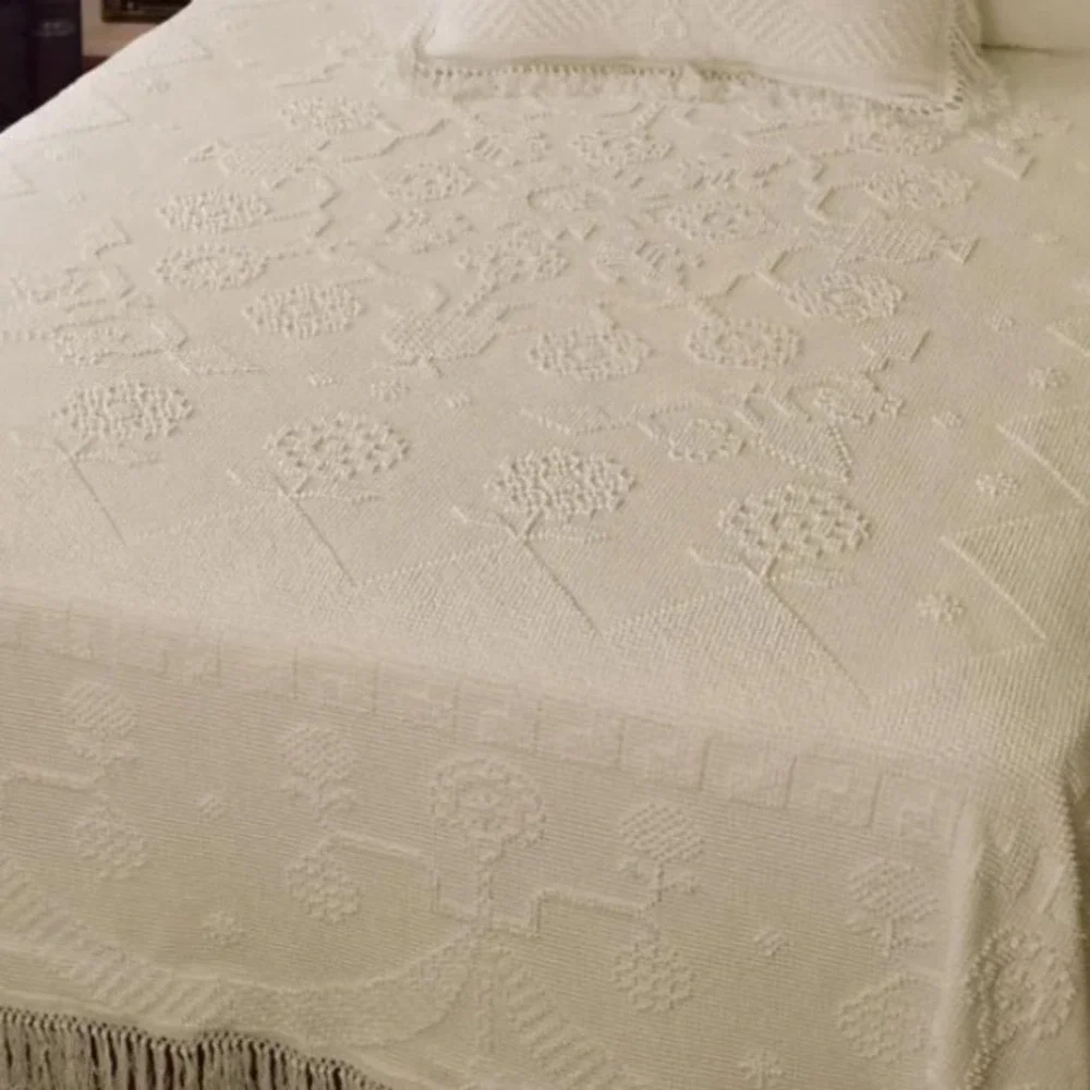 Bates George Washingtons Choice Bedspread Cream Cotton Hobnail Fringe Vintage